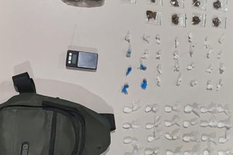 Homem invade casa para bater na ex-companheira e acaba preso com drogas no AM