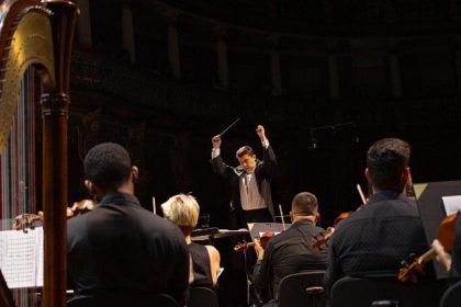 La Favorite emociona público no Teatro Amazonas
