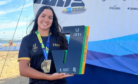 Nadadora Kathleen Manoella é ouro dos JUBs Praia 2026