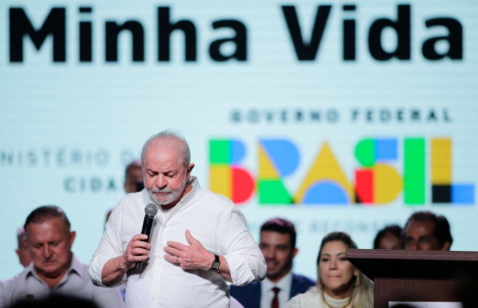 Lula entrega 576 moradias do Morar Melhor, em Manaus