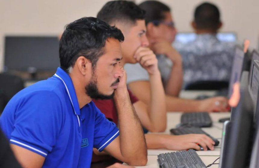 Seduc anuncia 7 mil vagas para o Provão Eletrônico em Manaus