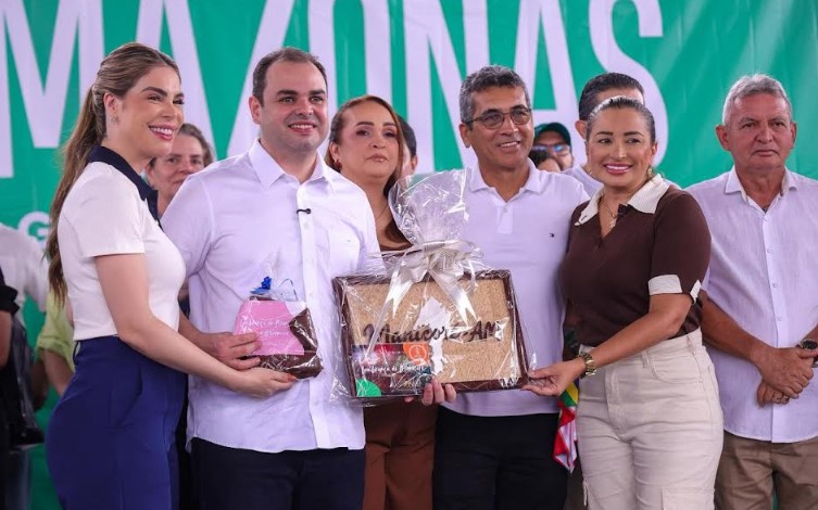 Roberto Cidade faz maratona de entregas em Manicoré