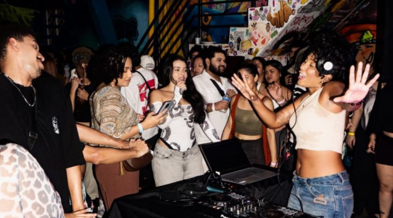 Casa Cultural anuncia aulas com passos do Baile Charme