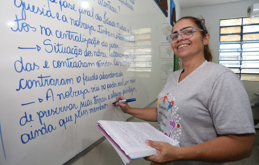 Projeto MOVE leva capacitação para educadores de Itacoatiara