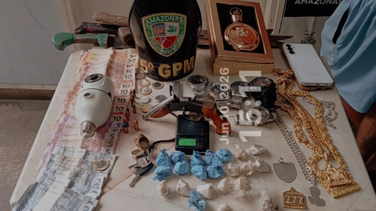 Denúncia leva à apreensão de drogas em embarcação e prisão de suspeitos em Carauari