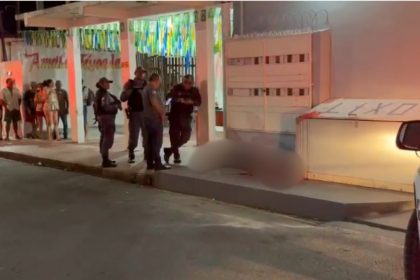 Homem morre após ser esfaqueado durante discussão em bar na Zona Norte de Manaus