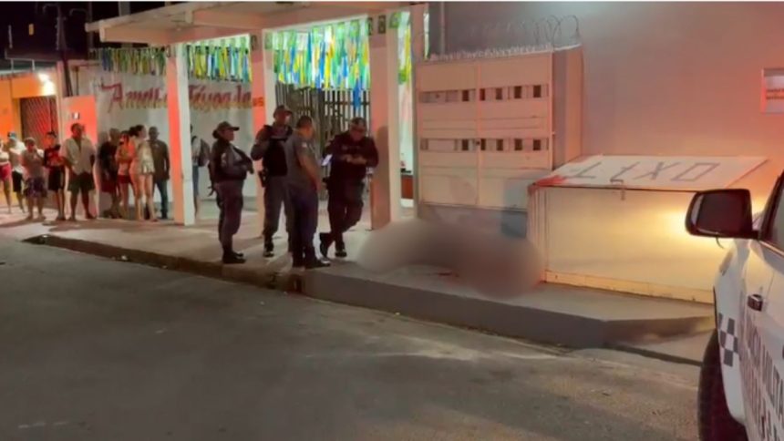 Homem morre após ser esfaqueado durante discussão em bar na Zona Norte de Manaus