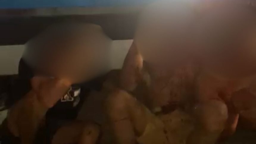 Com van carregada de fios furtados, suspeitos levam surra da população em Manaus