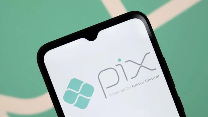 Golpe do “Pix errado” cresce e faz vítimas perderem dinheiro duas vezes; confira