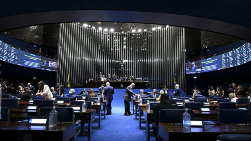 Senado vota PEC que cria aposentadoria especial para agentes de saúde