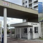 Menino que morreu após cair de apartamento em Manaus já havia se pendurado em janela, diz delegado