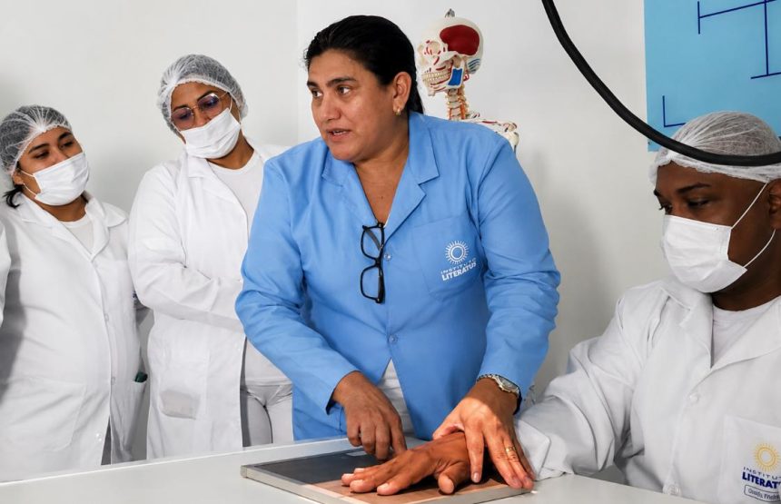 Literatus abre seleção para professor em Radiologia