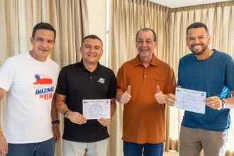 Prefeitos de Beruri e Novo Airão se filiam ao PSD de Aziz