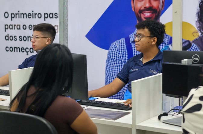 Em nova seleção, Sine oferta mais de 1,1 mil vagas em Manaus