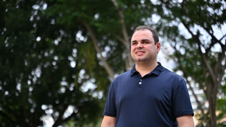 Convenção de Roberto Cidade no 'fim do prazo' alimenta especulações sobre acordo com PL no Amazonas